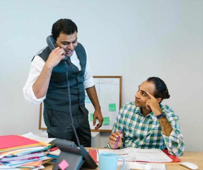Construction-professionals-and-project-managers-need-to-talk
